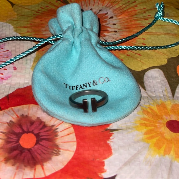 Tiffany T square ring size 7 - Picture 3 of 8